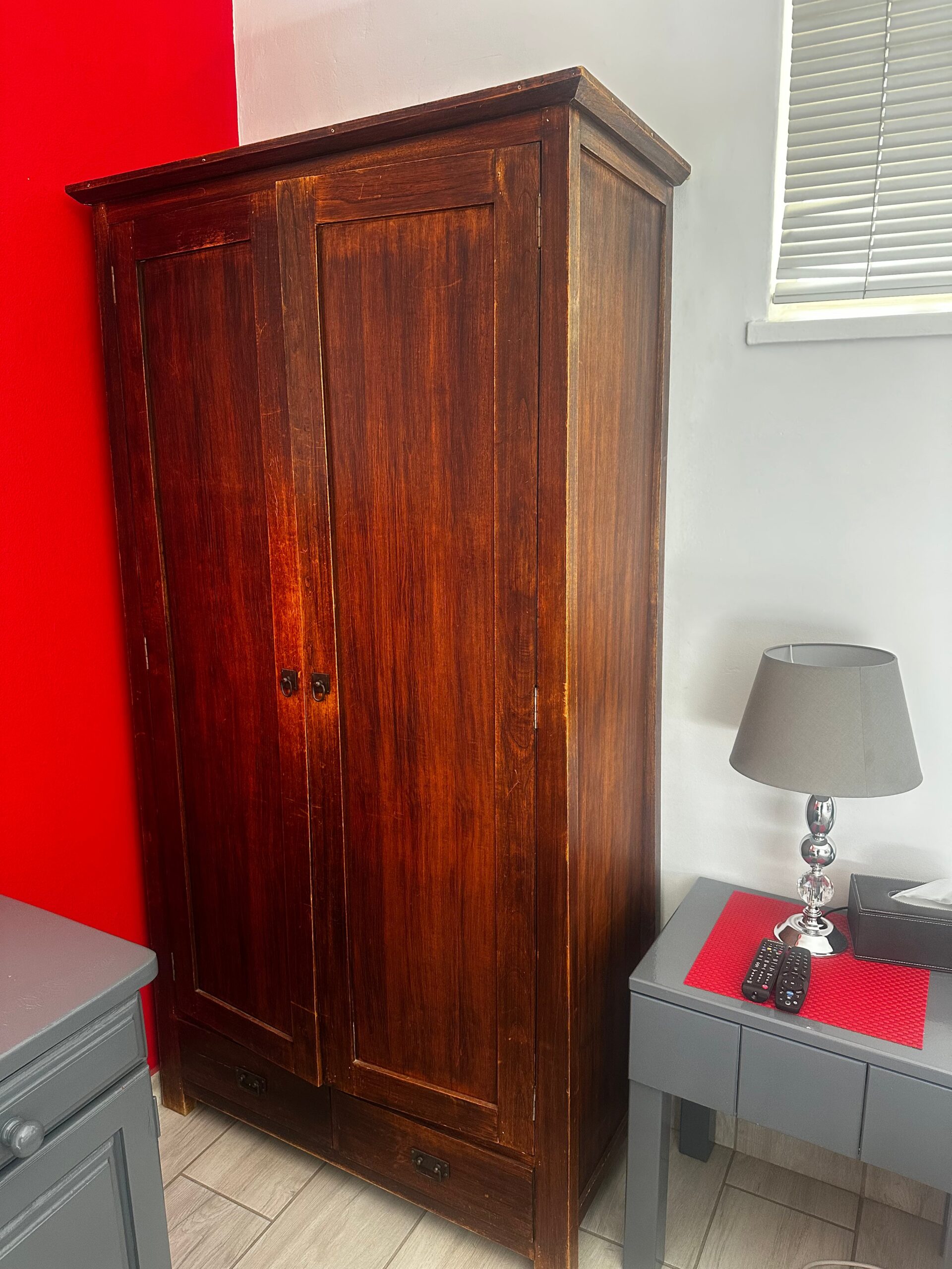 Hanging wooden closet DEMO - COLLECTION ONLY