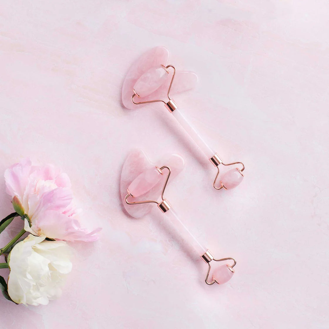 Alternative view of Rose Quartz Roller & Gua Sha Stone Set